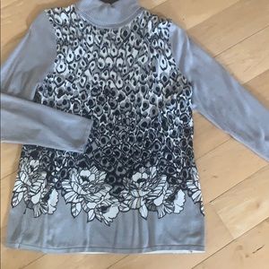 Red brand sweater lightweight